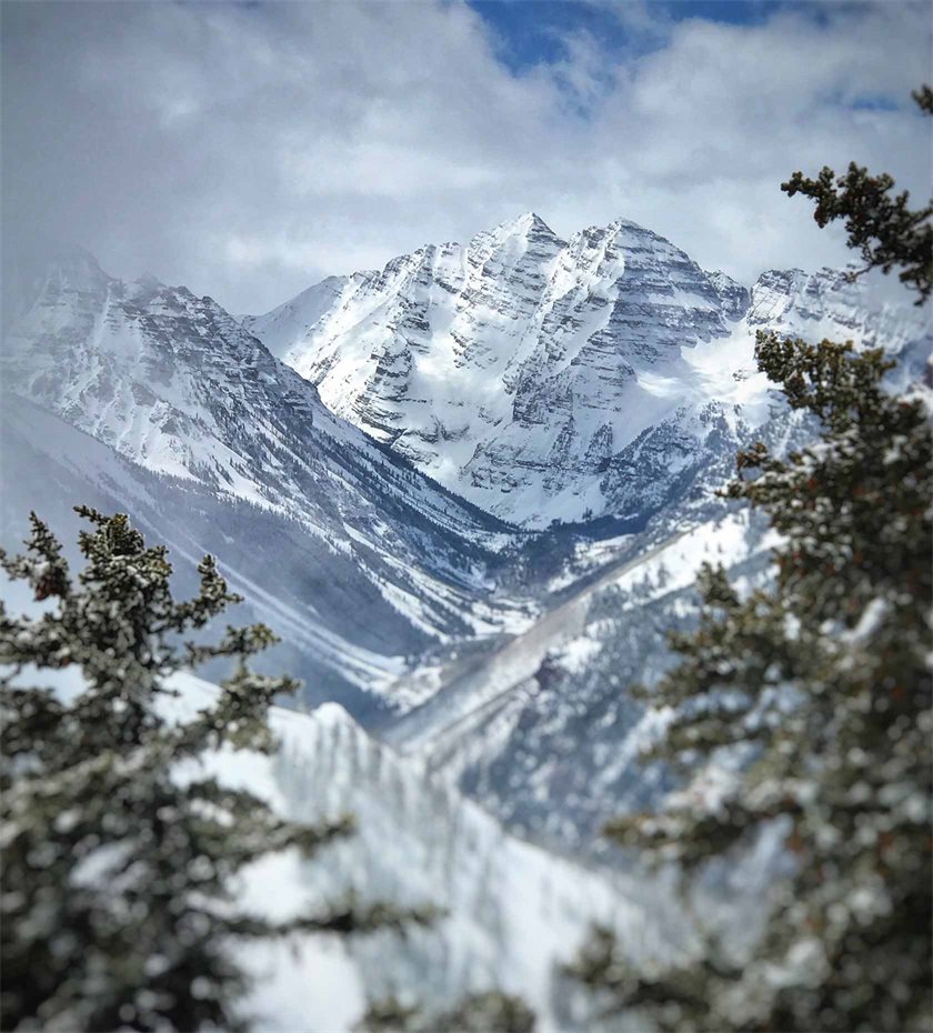 Alpine skiing Aspen Rocky Mountains