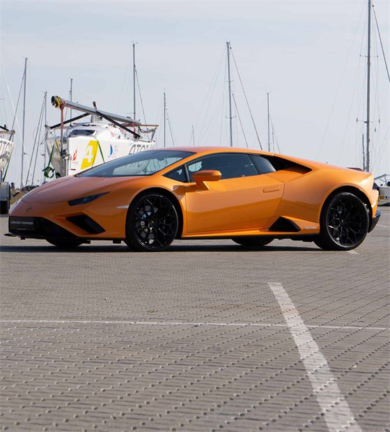 KAUFMANN_1680x1860_Lamborghini_thejournal_01.jpg